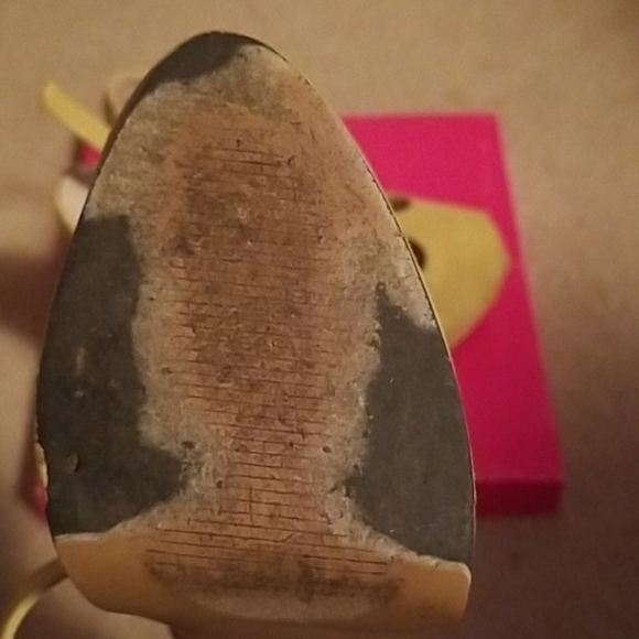 Heels - Picture 7 of 7